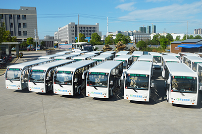 邢臺(tái)園博園案例電動(dòng)觀光車合照